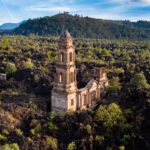 Los 5 pueblos fantasmas más escalofriantes que puedes explorar este año »